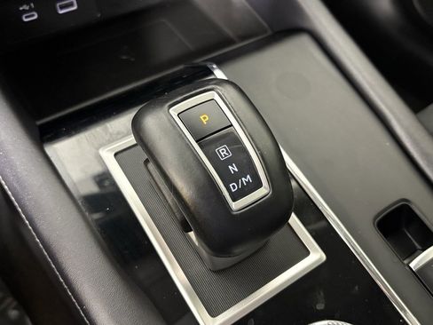 Used 2024 Mitsubishi Outlander SE image 29