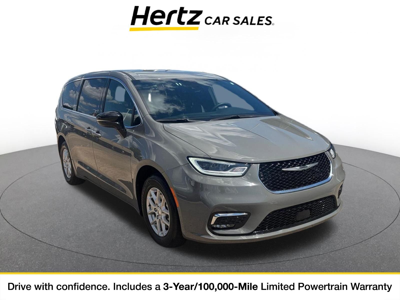 Used 2025 Chrysler Pacifica Select FWD image 1