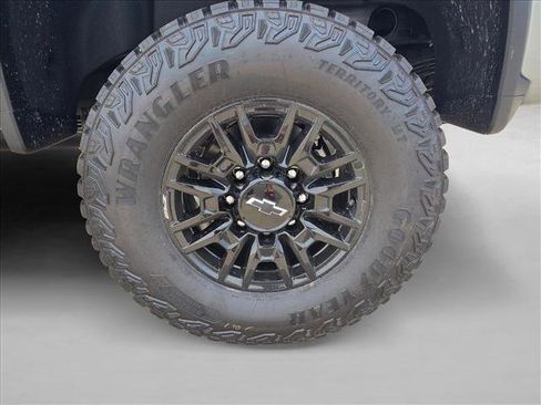 New 2026 Chevrolet Silverado 2500 ZR2 AWD/4WD image 10