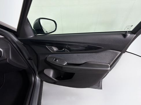 Used 2025 Chevrolet TrailBlazer LT FWD image 29