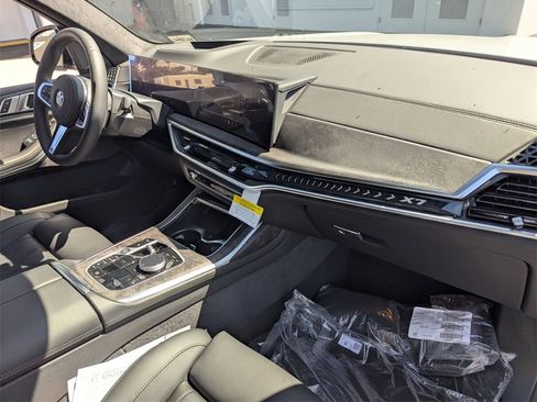 New 2026 BMW X7 xDrive40i image 9