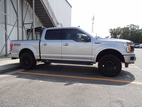 Used 2020 Ford F150 XLT w/ Equipment Group 302A Luxury AWD/4WD image 3