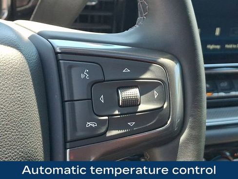 Used 2025 Chevrolet Silverado 2500 ZR2 w/ Technology Package AWD/4WD image 8