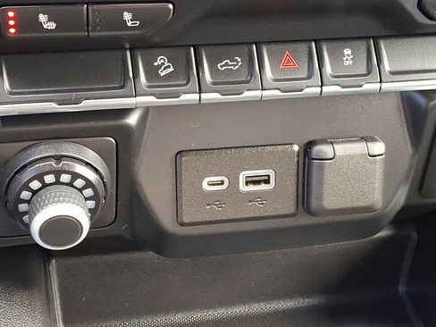 Used 2022 Chevrolet Silverado 1500 LT Trail Boss w/ Bed Protection Package image 25