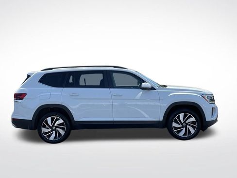 Used 2024 Volkswagen Atlas SE w/ Panoramic Sunroof Package FWD image 7
