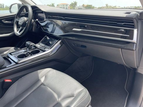 Used 2019 Audi Q8 Premium Plus w/ Premium Plus AWD/4WD image 8