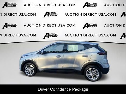Used 2023 Chevrolet Bolt EUV LT w/ Driver Confidence Package FWD image 3