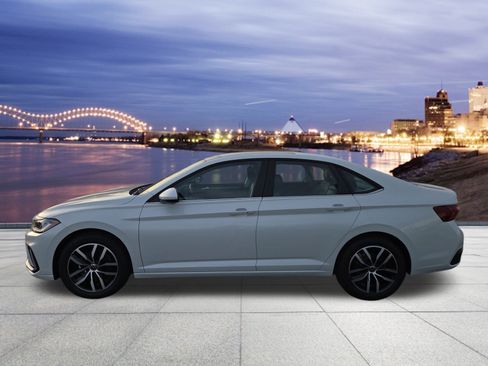 New 2026 Volkswagen Jetta SE FWD image 2