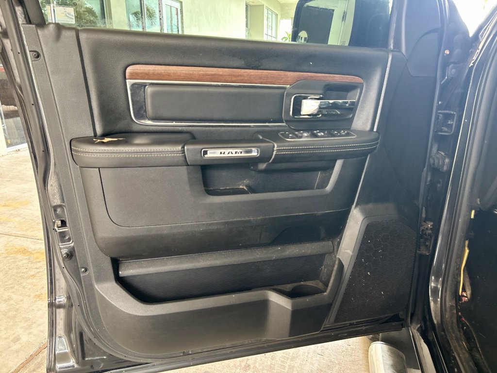 Used 2017 RAM 1500 Laramie AWD/4WD image 27