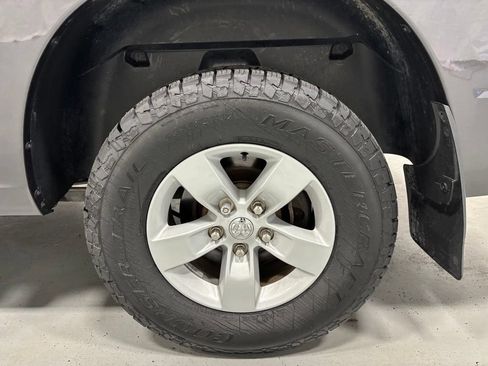Used 2018 RAM 1500 Express AWD/4WD image 55