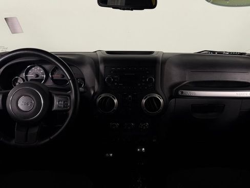 Used 2016 Jeep Wrangler Unlimited Sahara w/ Max Tow Package AWD/4WD image 30