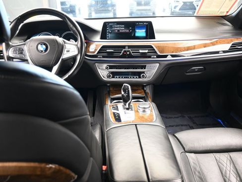 Used 2016 BMW 750i xDrive image 46