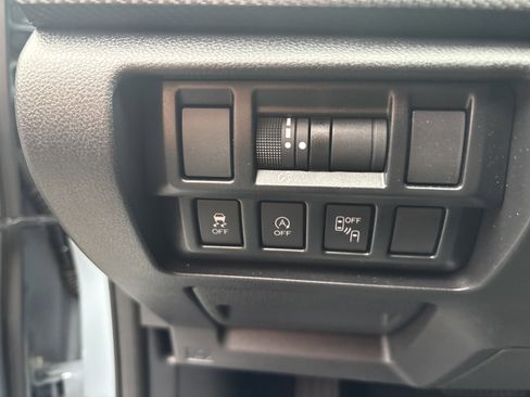 Used 2023 Subaru Crosstrek 2.0i Premium image 24