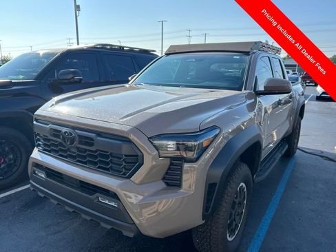 Used 2026 Toyota Tacoma TRD Off-Road AWD/4WD image 11