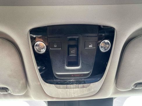 Used 2022 Kia Sorento S w/ Panoramic Sunroof Package FWD image 39