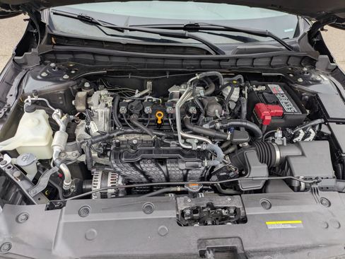 Used 2024 Nissan Altima 2.5 SR w/ SR Premium Package FWD image 41