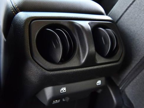 Used 2025 Jeep Wrangler Unlimited Sahara w/ Safety Group AWD/4WD image 24