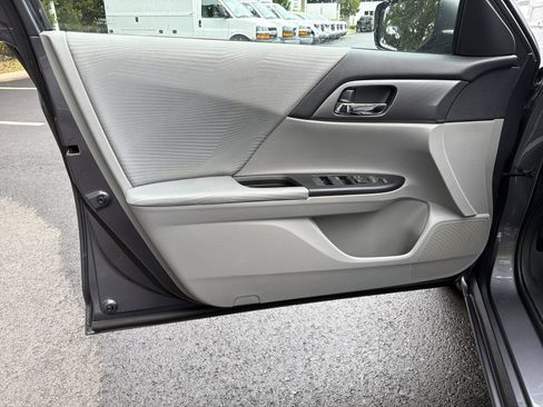 Used 2014 Honda Accord LX image 14