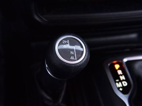 Used 2018 Jeep Wrangler Unlimited Sport S image 16