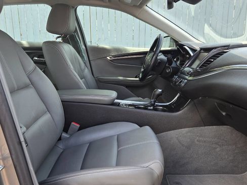 Used 2017 Chevrolet Impala LT w/ Leather Package image 14