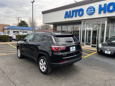 Used 2018 Jeep Compass Latitude w/ Popular Equipment Group image 11