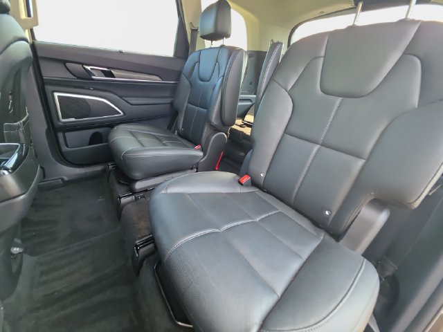 Used 2021 Kia Telluride EX w/ EX Premium Package AWD/4WD image 16