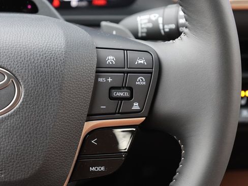 New 2025 Toyota Crown Signia image 16