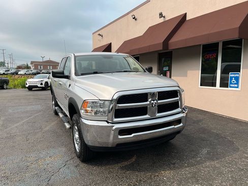 Used 2017 RAM 2500 SLT AWD/4WD image 2