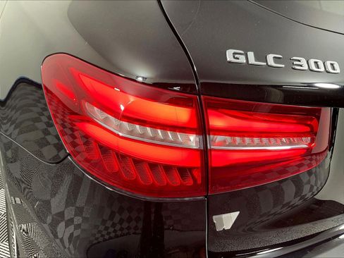 Used 2018 Mercedes-Benz GLC 300 image 23