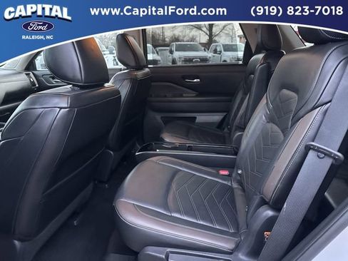 Used 2022 Nissan Pathfinder Platinum w/ Cargo Package image 16