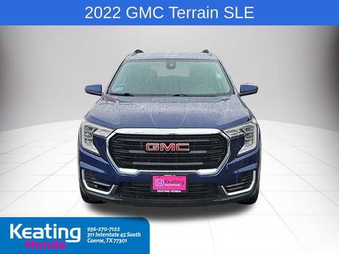 Used 2022 GMC Terrain SLE w/ Driver Convenience Package FWD image 2