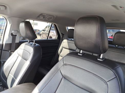 Used 2022 Ford Explorer Limited image 17