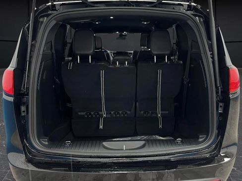 New 2026 Chrysler Voyager LX image 27