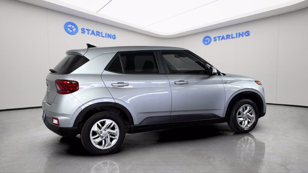 Used 2022 Hyundai Venue SE w/ Cargo Package FWD image 10