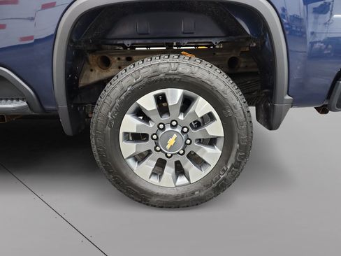 Used 2021 Chevrolet Silverado 2500 Custom w/ Custom Value Package AWD/4WD image 15