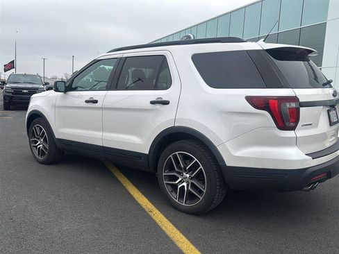 Used 2019 Ford Explorer Sport image 16