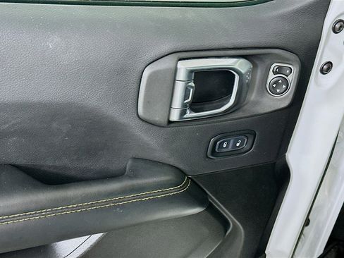 Used 2024 Jeep Wrangler Sahara w/ Technology Group image 15