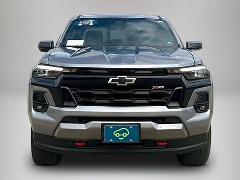 Used 2023 Chevrolet Colorado Z71 w/ Z71 Convenience Package 2 AWD/4WD image 2