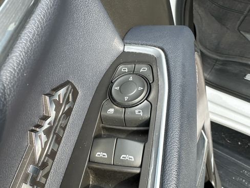 Used 2023 Chevrolet Silverado 1500 High Country w/ High Country Premium Package AWD/4WD image 17