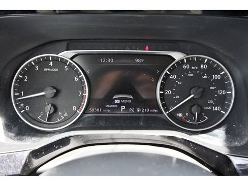 Used 2022 Nissan Pathfinder SL w/ SL Premium Package FWD image 12