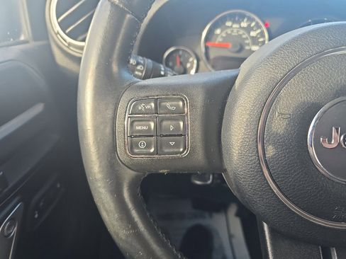 Used 2012 Jeep Wrangler Unlimited Sahara w/ Dual Top Group image 21