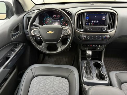 Used 2022 Chevrolet Colorado Z71 AWD/4WD image 31