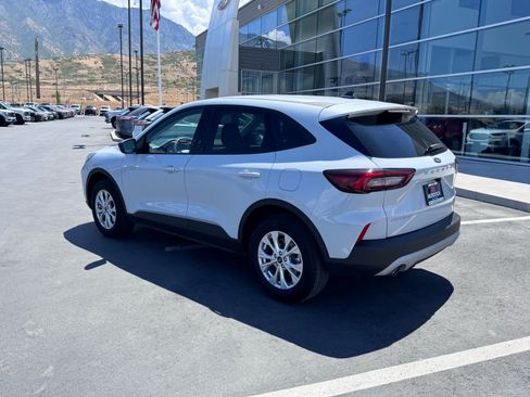 Certified 2025 Ford Escape Active AWD/4WD image 9