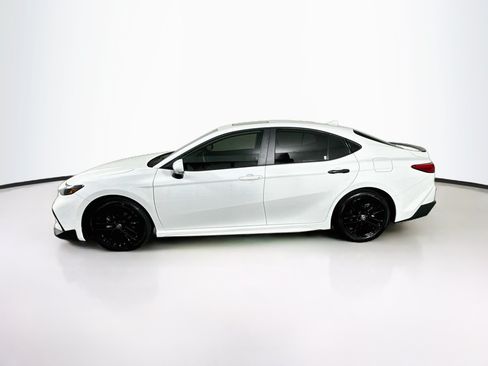 Used 2025 Toyota Camry SE w/ Multimedia Upgrade Package FWD image 4