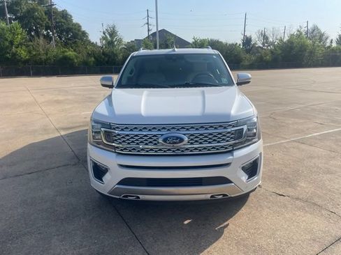 Used 2019 Ford Expedition Max Platinum AWD/4WD image 2