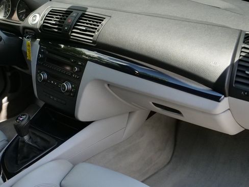 Used 2011 BMW 135i Convertible RWD image 35