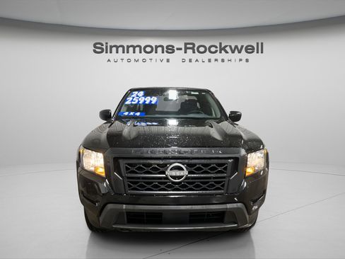 Used 2024 Nissan Frontier S w/ Technology Package image 2