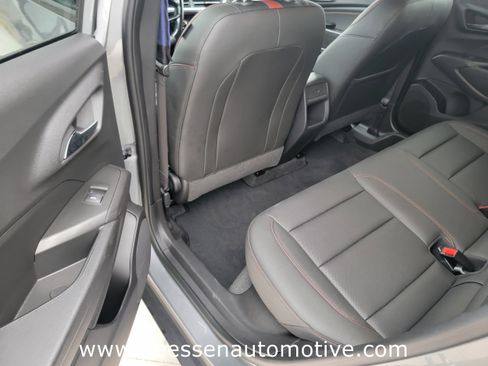 Used 2025 Chevrolet Trax RS image 13