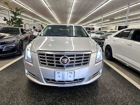 Used 2013 Cadillac XTS Luxury w/ Driver Awareness Package image 2