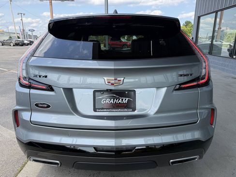 Used 2024 Cadillac XT4 Sport FWD image 5